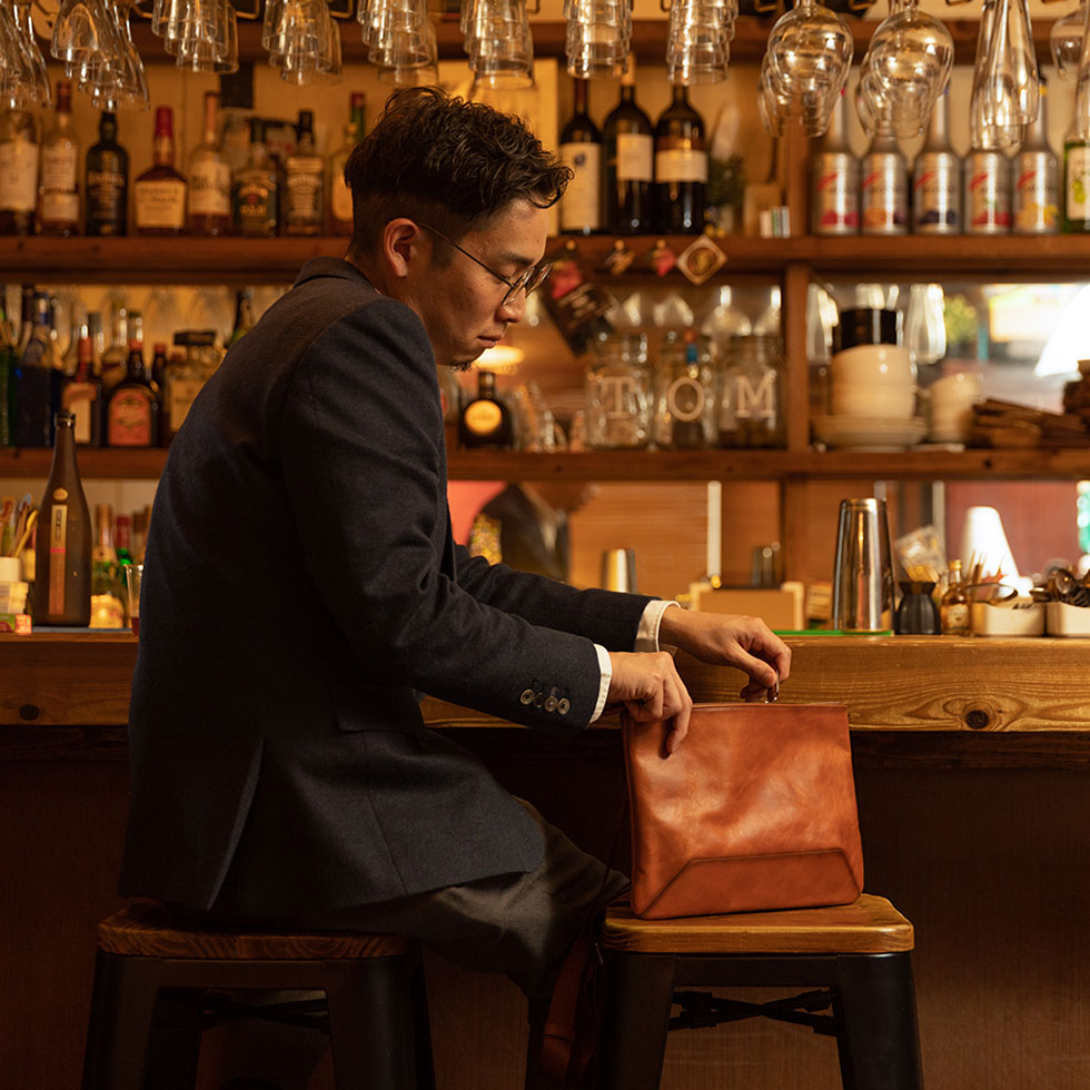 本革サコッシュ