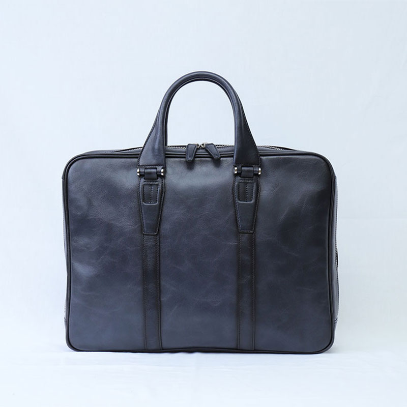 高品質な本革ビジネスバッグ
