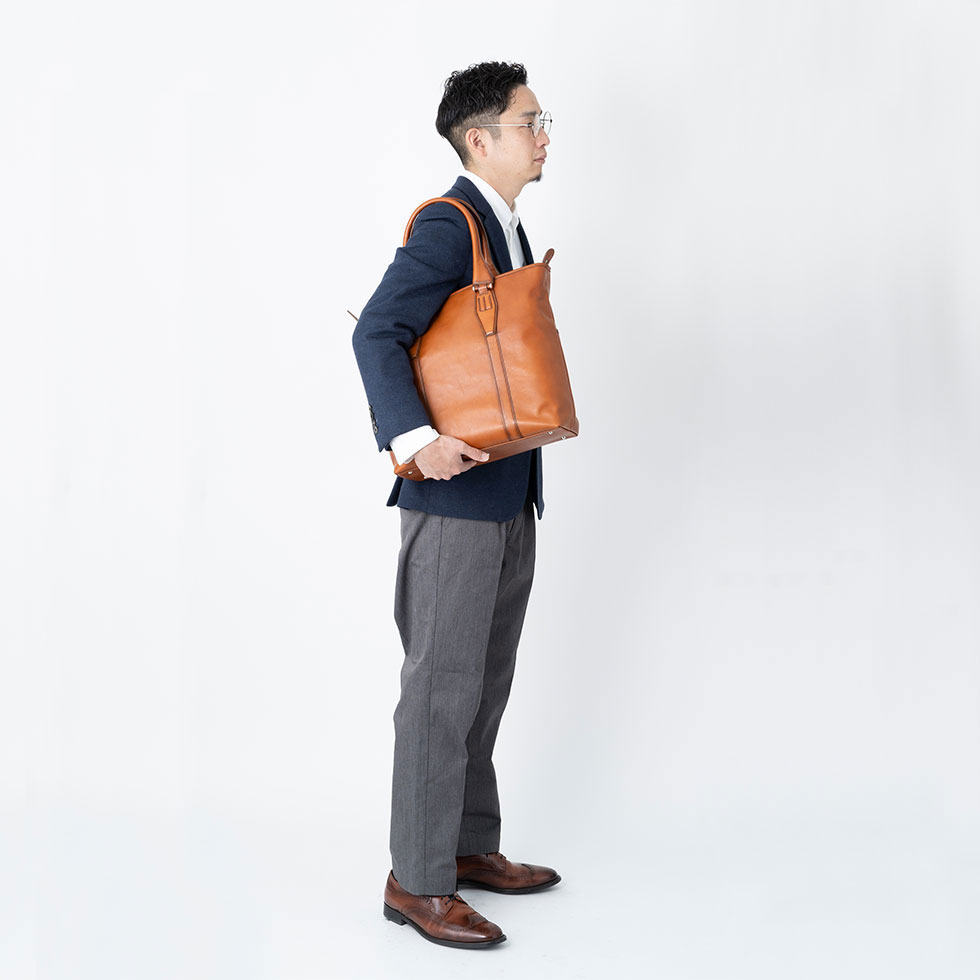 本革トートバッグ・モデル
